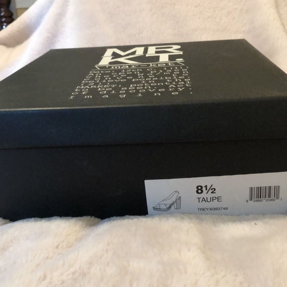 MRKT. Heals - Picture 5 of 6